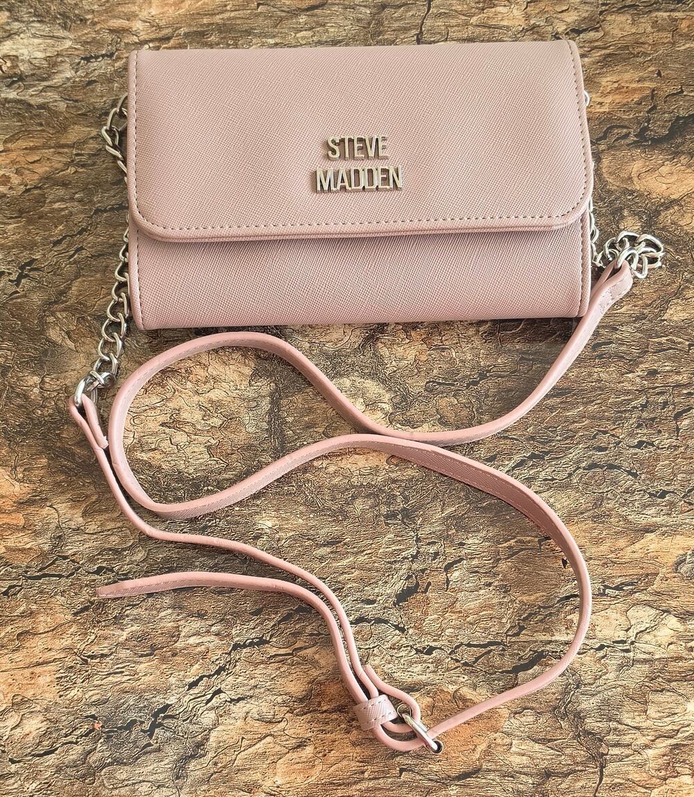 Steve Madden Blush Pink Saffiano Wallet Crossbody Chain Strap Clutch